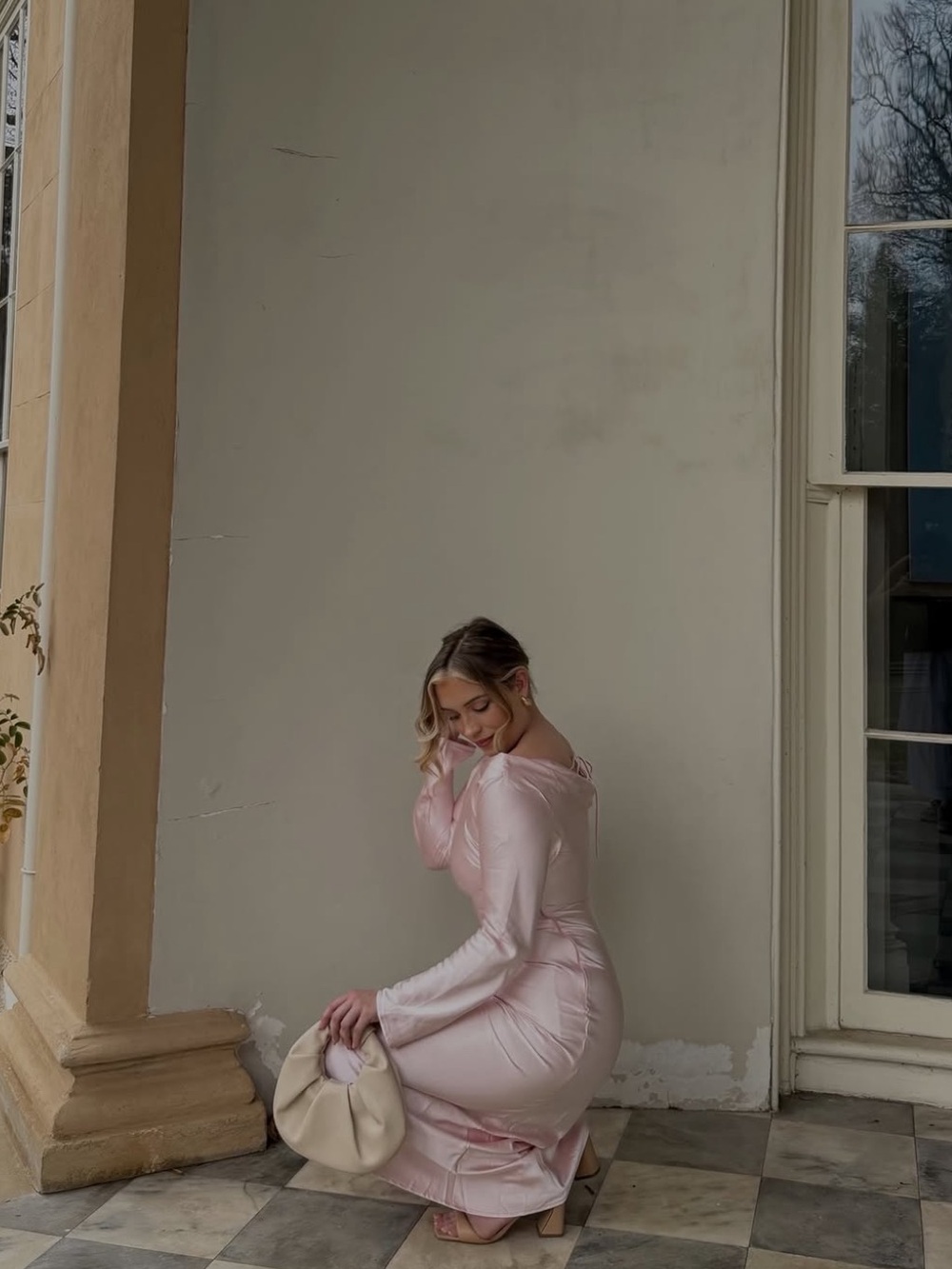 SELFIE LESLIE ✨- Loveland Cowl Back Midi Dress Baby Pink